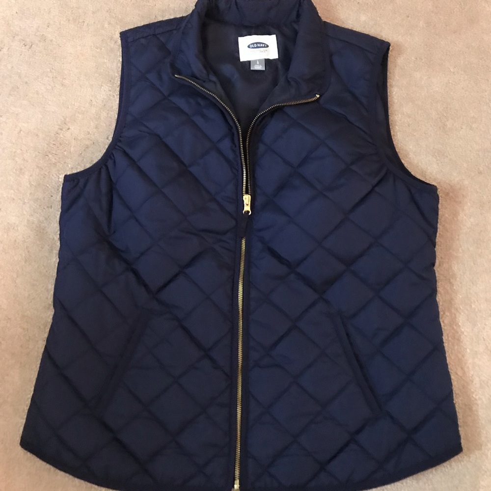 Old Navy quilted puffer vest